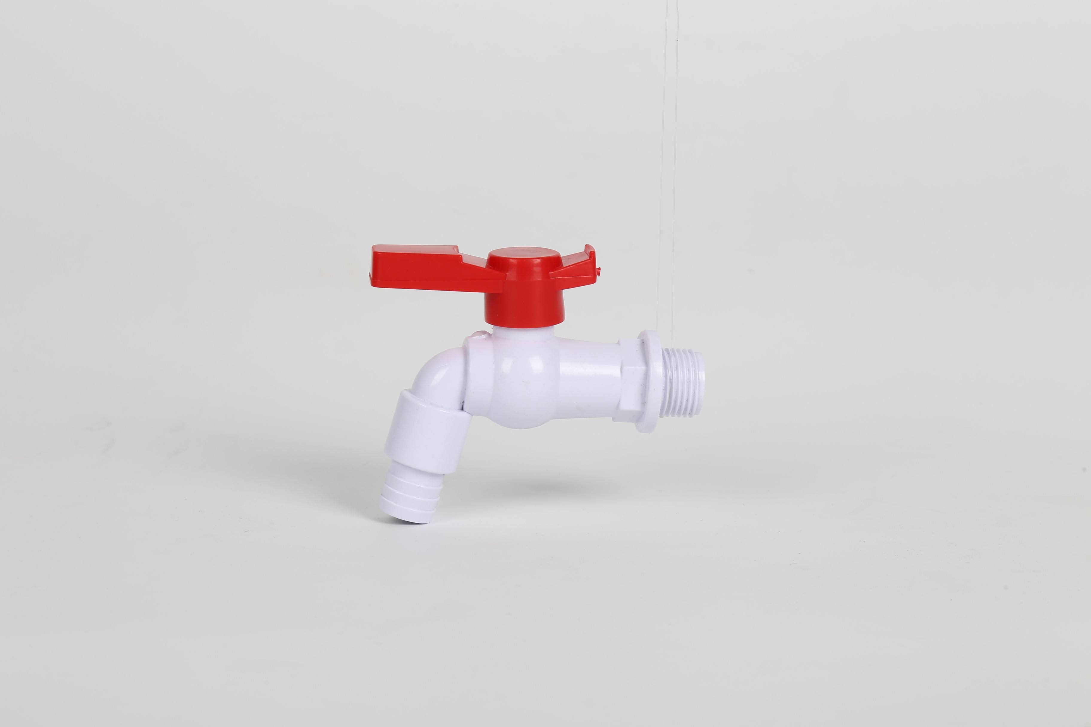 صنابير بمقبض أحمر PVC
